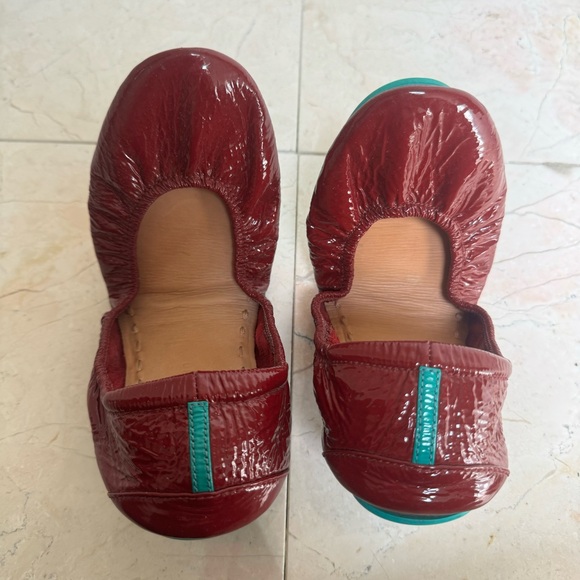 Tieks 10 Ruby Red Patent Leather Shoes - Picture 3 of 9